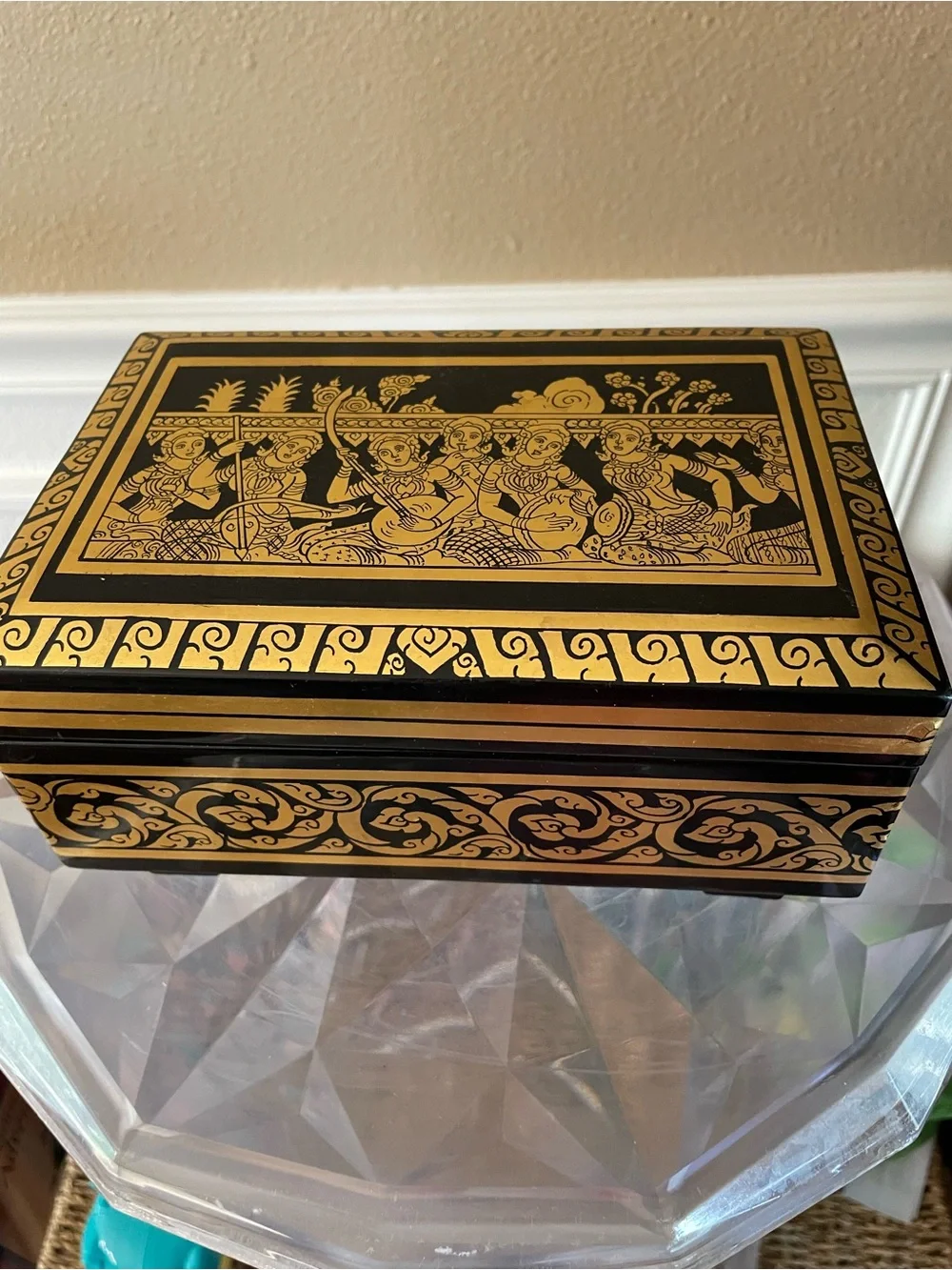 Egyptian Themed Black and Gold Lacquer Wind Up Musical Jewelry Box Red Velvet